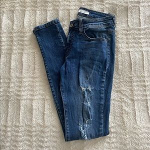 KanCan distressed skinny jeans